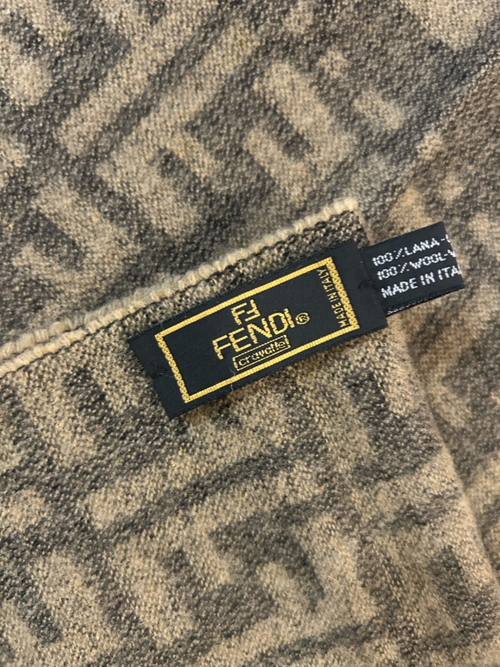Fendi‎ Beige and Gray Signature Monogram Lambswool Scarf - Picture 4 of 14
